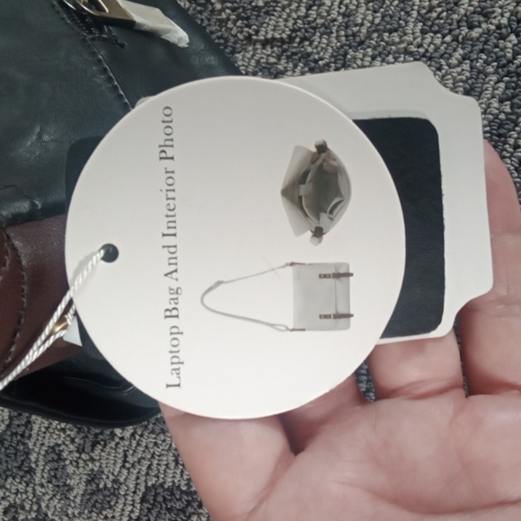 Republic Womens Vegan Leather Messanger Laptop Bag Womens - Picture 5 of 12